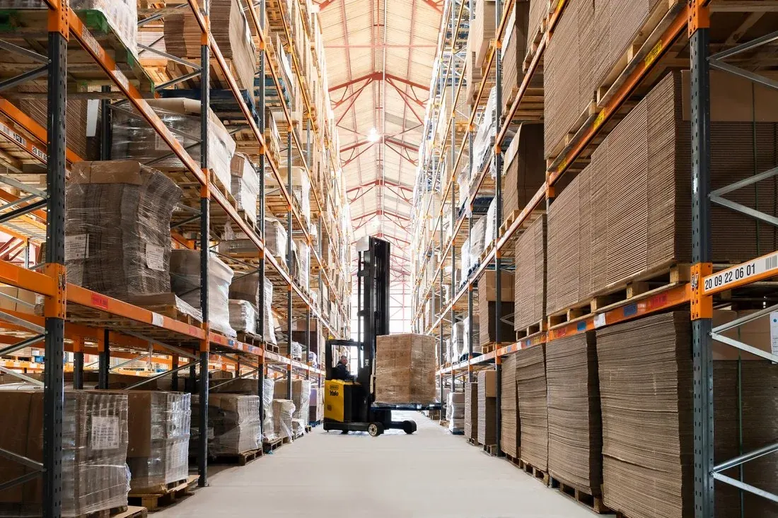 Senkron Group depolama ve fulfillment operasyon alanı